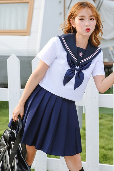 �����������������������{���t���E�V���v���ŉ������Z�[���[���i�����j